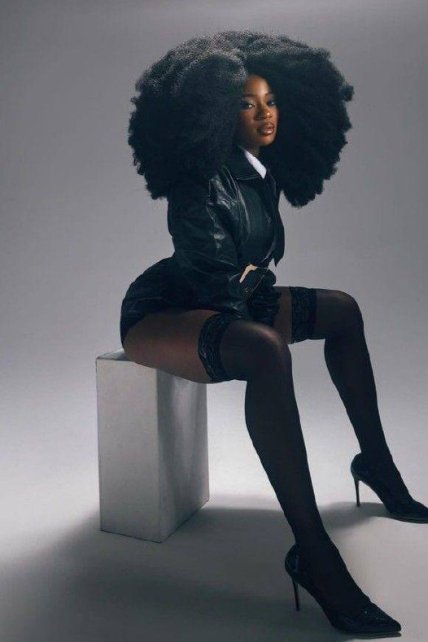 photo_5834595493051305747_x